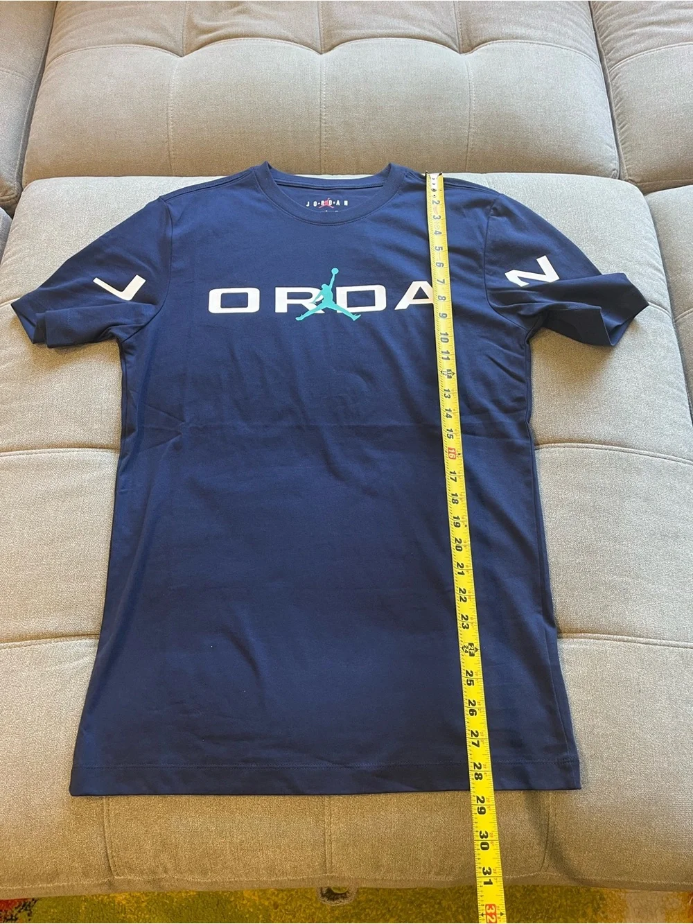 NWT Nike Jordan Graphic T-Shirt Men’s Small Navy